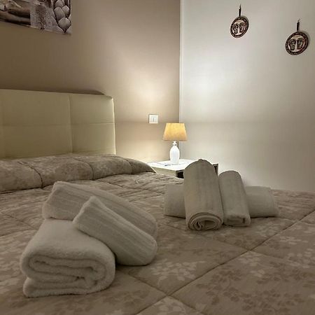 Lucia'S Rooms Syracuse Bagian luar foto