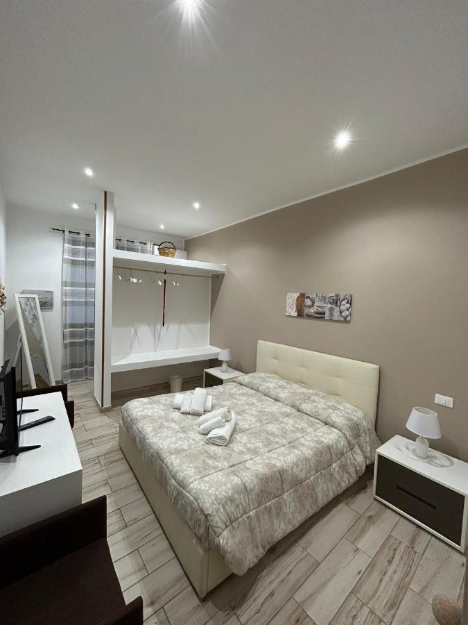 Lucia'S Rooms Syracuse Bagian luar foto